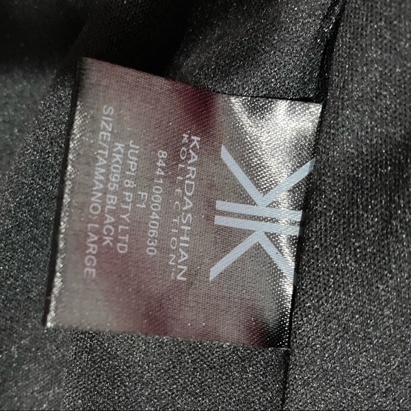 🎉SOLD ELSEWHERE 🎉Kardashian Kollection Blazer - Picture 5 of 6